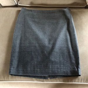 Limited skirt